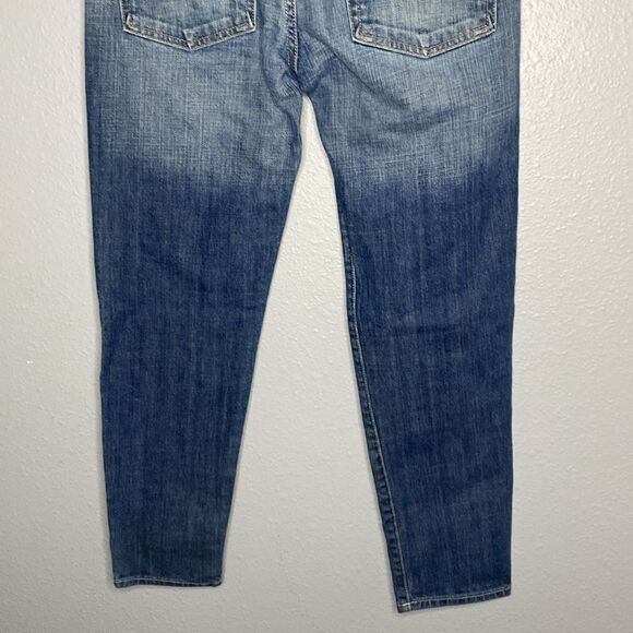 7 for all Mankind Medium Wash a distressed Cropped Capris Jeans Size 27 - Picture 7 of 9